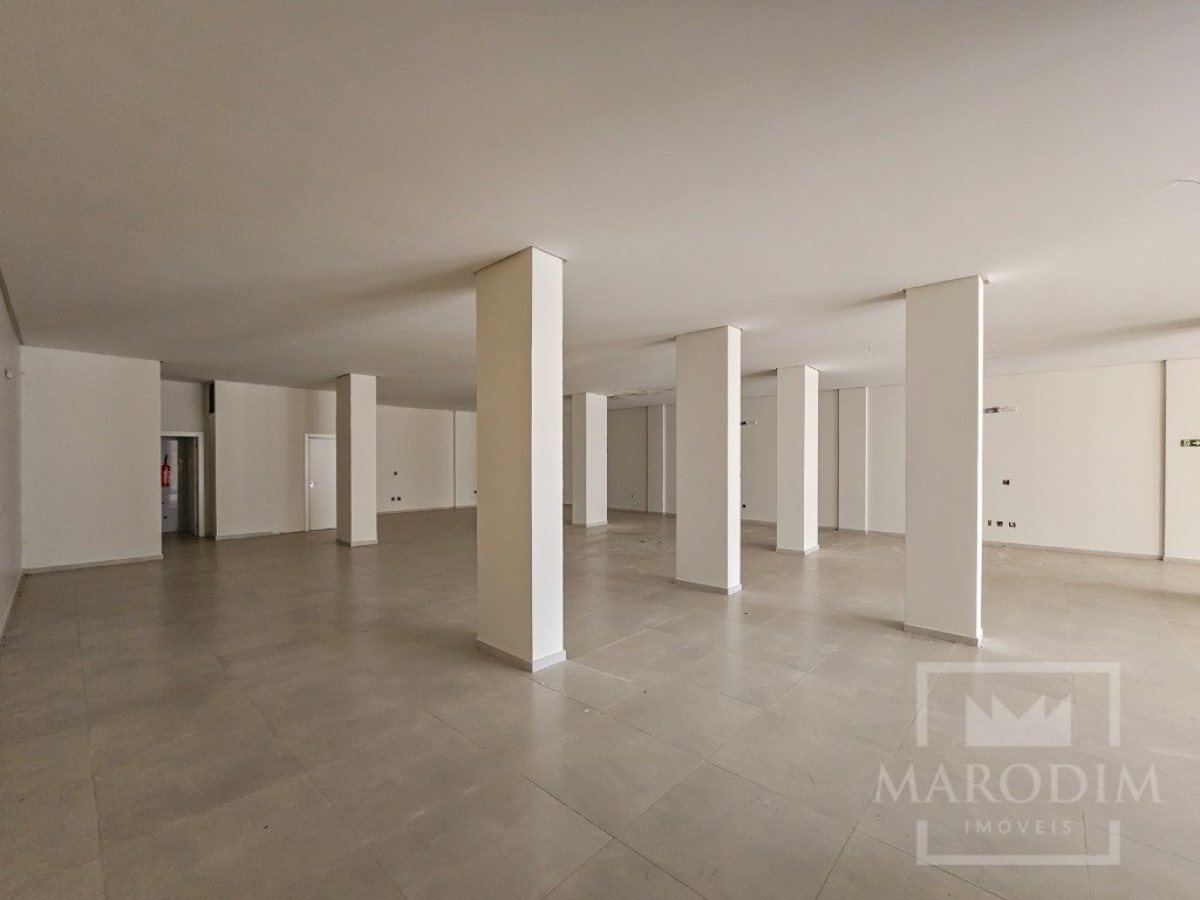 Salas/Conjuntos com 319m², Nao suíte, no bairro Centro em Marau
