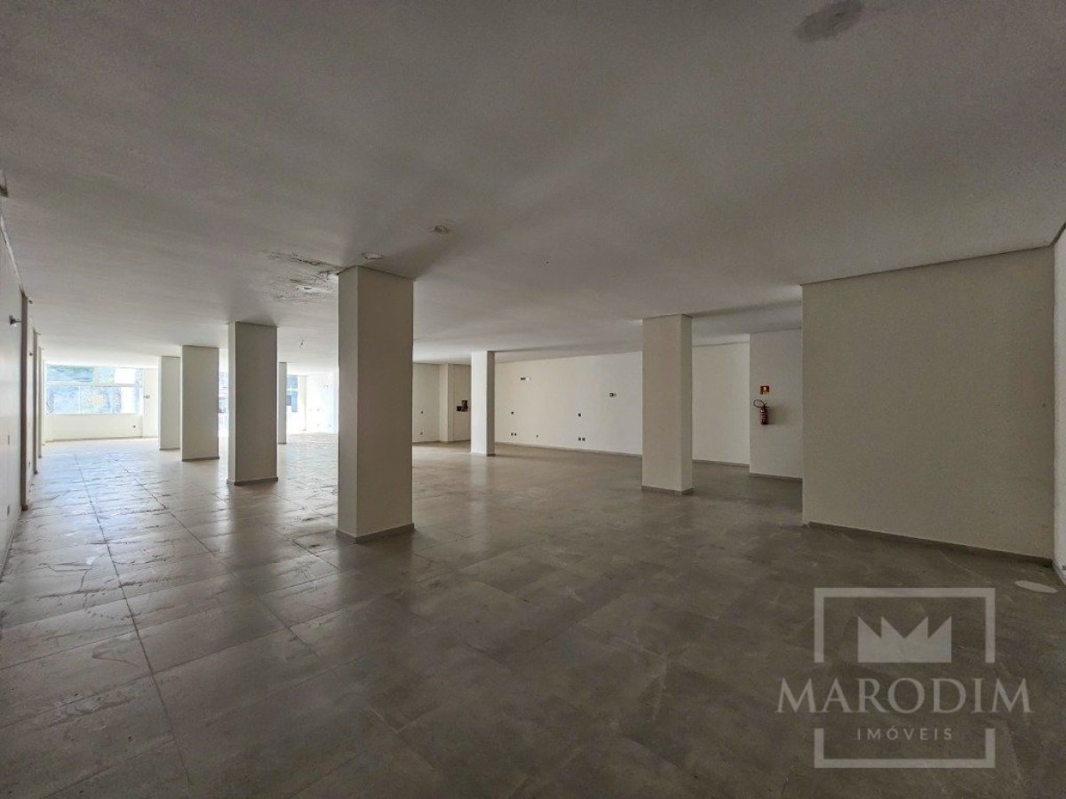 Salas/Conjuntos com 319m², Nao suíte, no bairro Centro em Marau