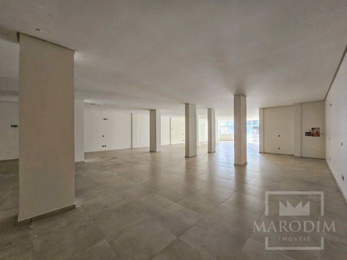 Salas/Conjuntos com 319m², Nao suíte, no bairro Centro em Marau