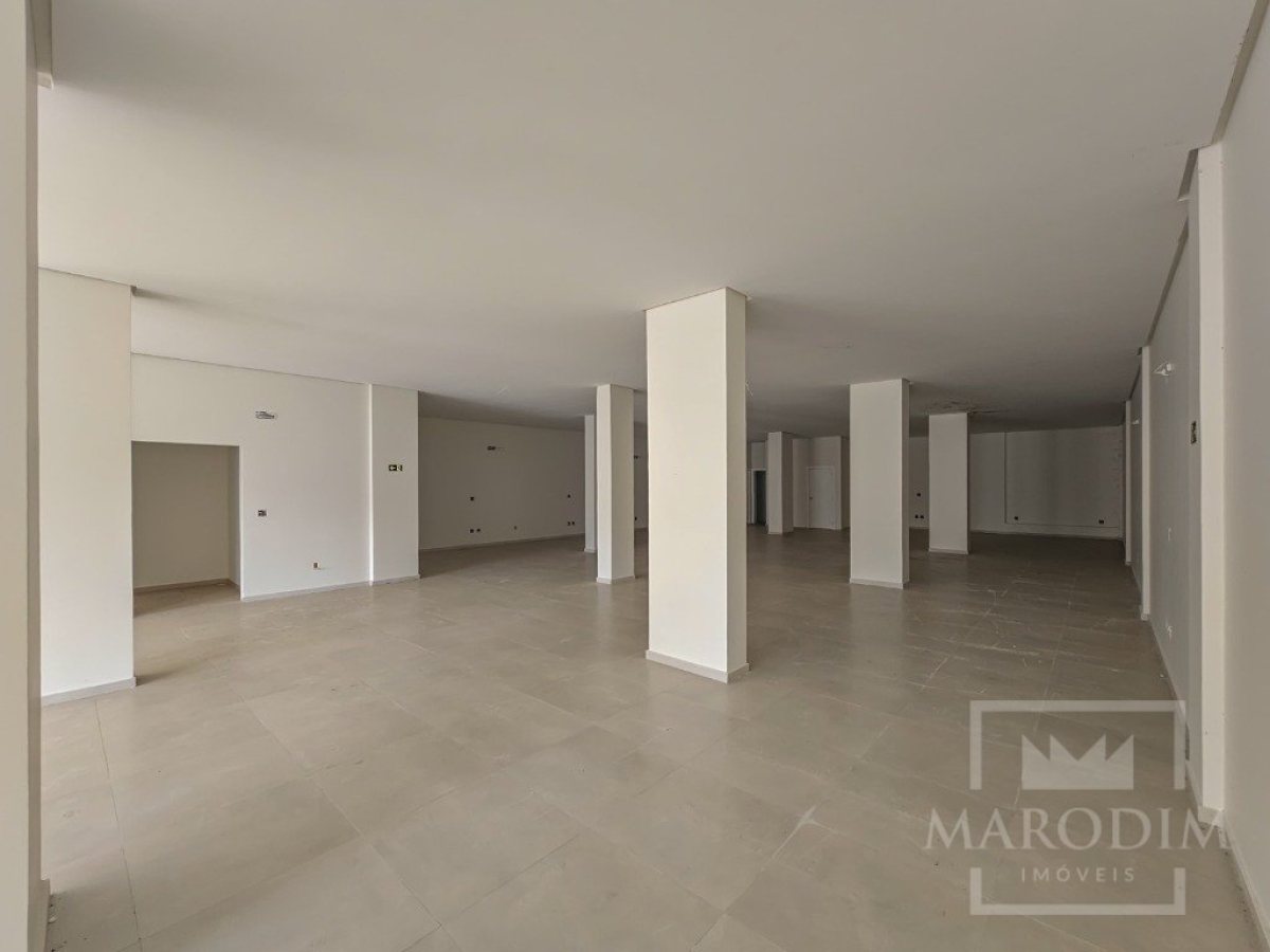 Salas/Conjuntos com 319m², Nao suíte, no bairro Centro em Marau