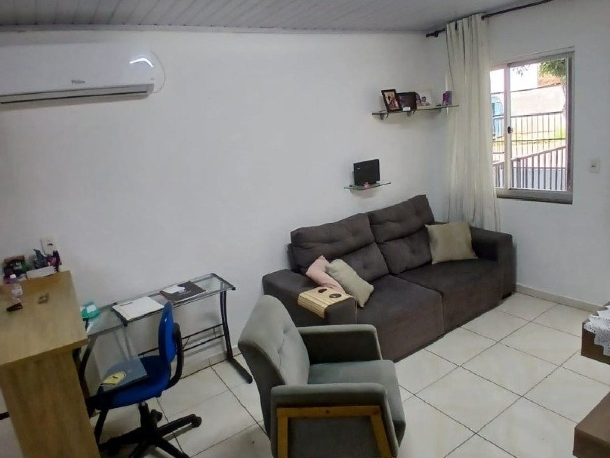 Casa com 198m², 3 dormitórios, Nao suíte, 4 vagas, no bairro Colinas Nova Marau em Marau