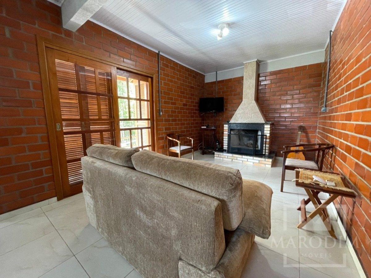 Sítio com 5156m², 3 dormitórios, Sim suíte, no bairro Interior em Marau