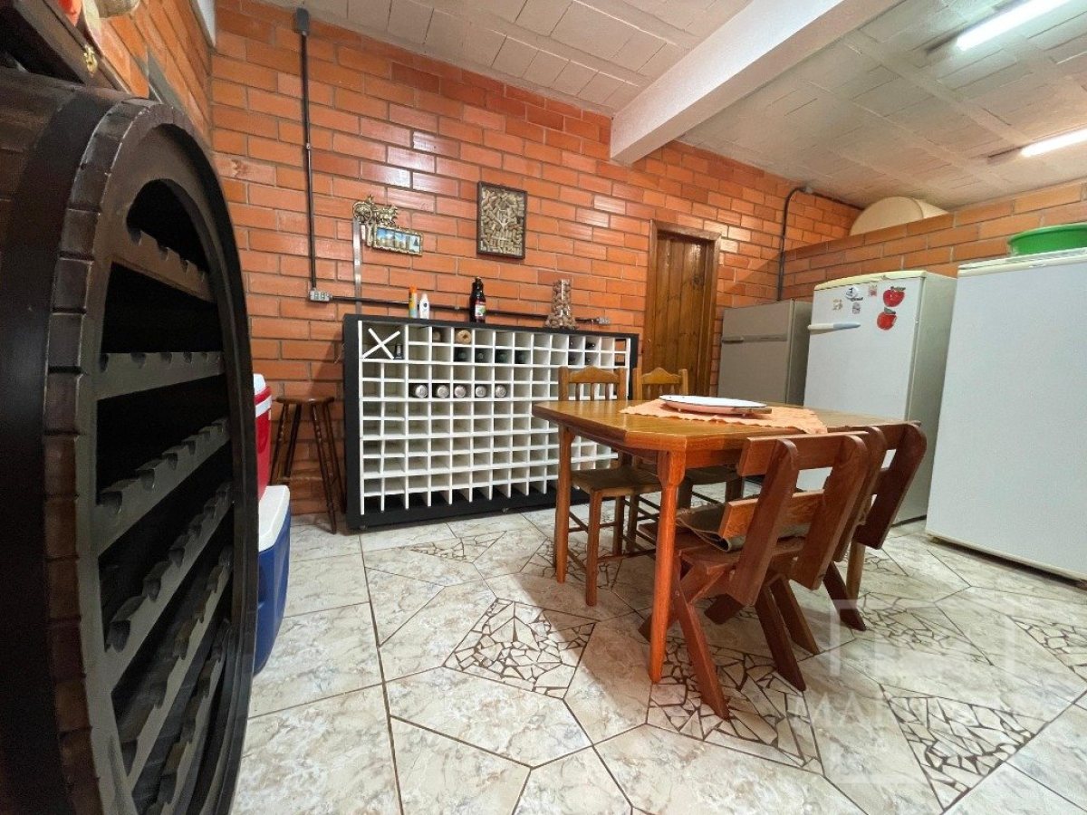 Sítio com 5156m², 3 dormitórios, Sim suíte, no bairro Interior em Marau