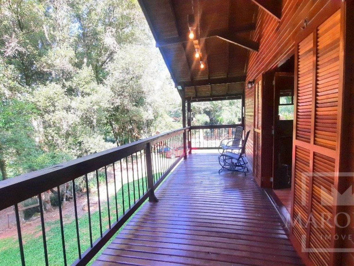 Sítio com 4695m², 2 dormitórios, Nao suíte, no bairro Interior em Marau