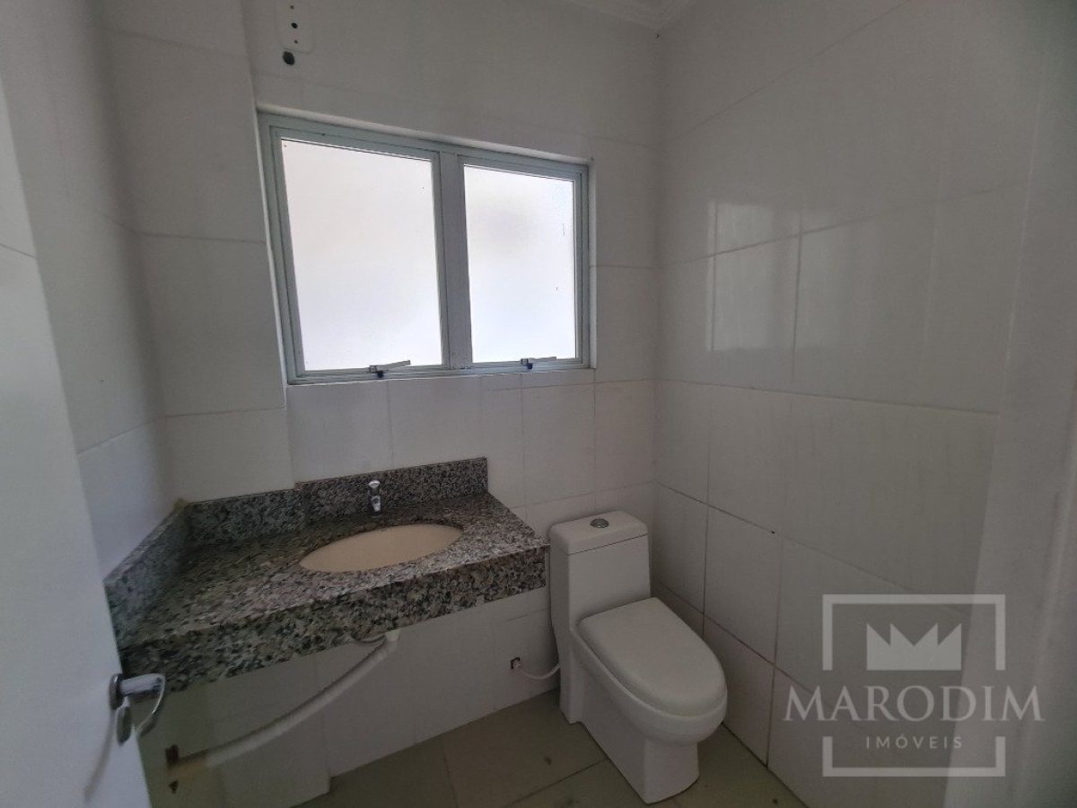 Salas/Conjuntos com 122m², Nao suíte, no bairro Centro em Marau