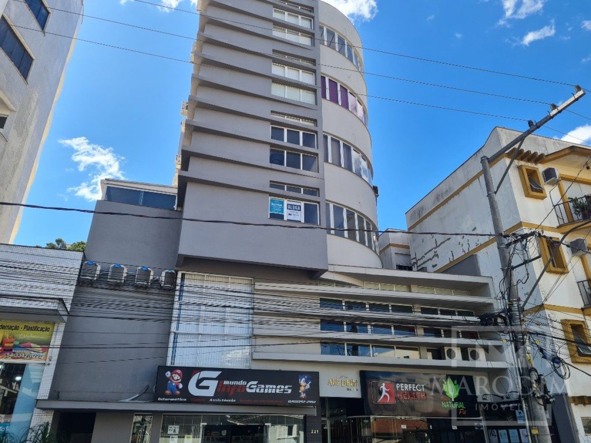 Salas/Conjuntos com 122m², Nao suíte, no bairro Centro em Marau