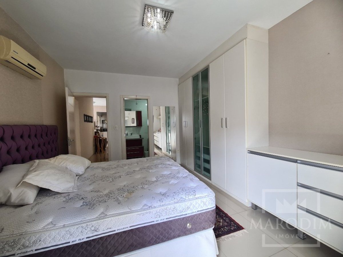 Apartamento com 94m², 3 dormitórios, Nao suíte, 2 vagas, no bairro Centro em Marau