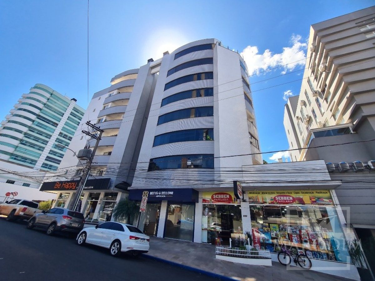 Apartamento com 94m², 3 dormitórios, Nao suíte, 2 vagas, no bairro Centro em Marau