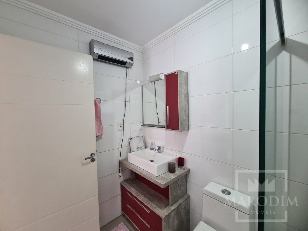 Apartamento com 94m², 3 dormitórios, Nao suíte, 2 vagas, no bairro Centro em Marau