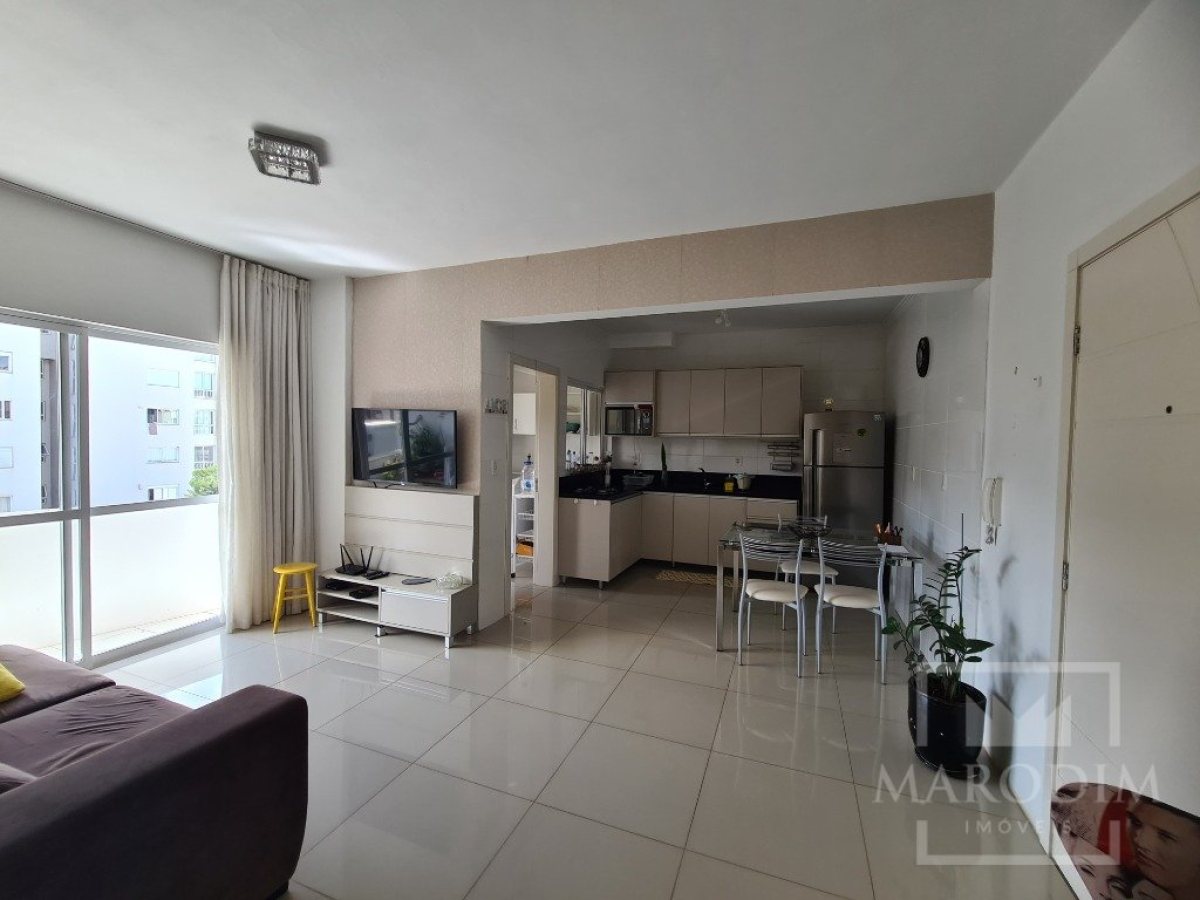 Apartamento com 94m², 3 dormitórios, Nao suíte, 2 vagas, no bairro Centro em Marau