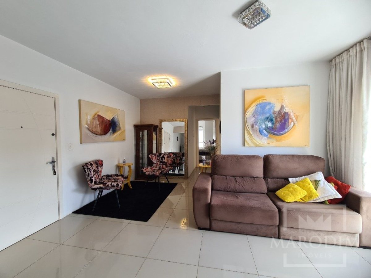 Apartamento com 94m², 3 dormitórios, Nao suíte, 2 vagas, no bairro Centro em Marau