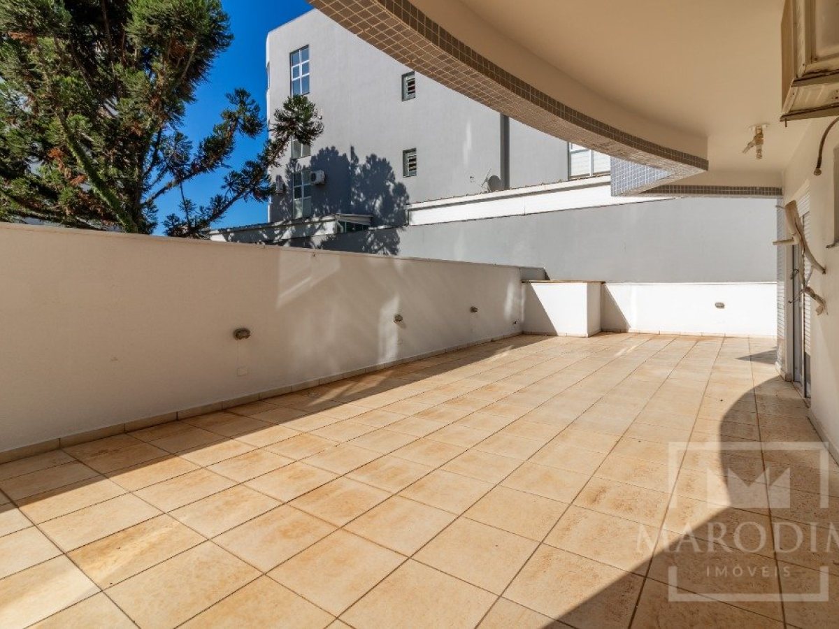 Apartamento com 261m², 3 dormitórios, Sim suíte, 2 vagas, no bairro Centro em Marau