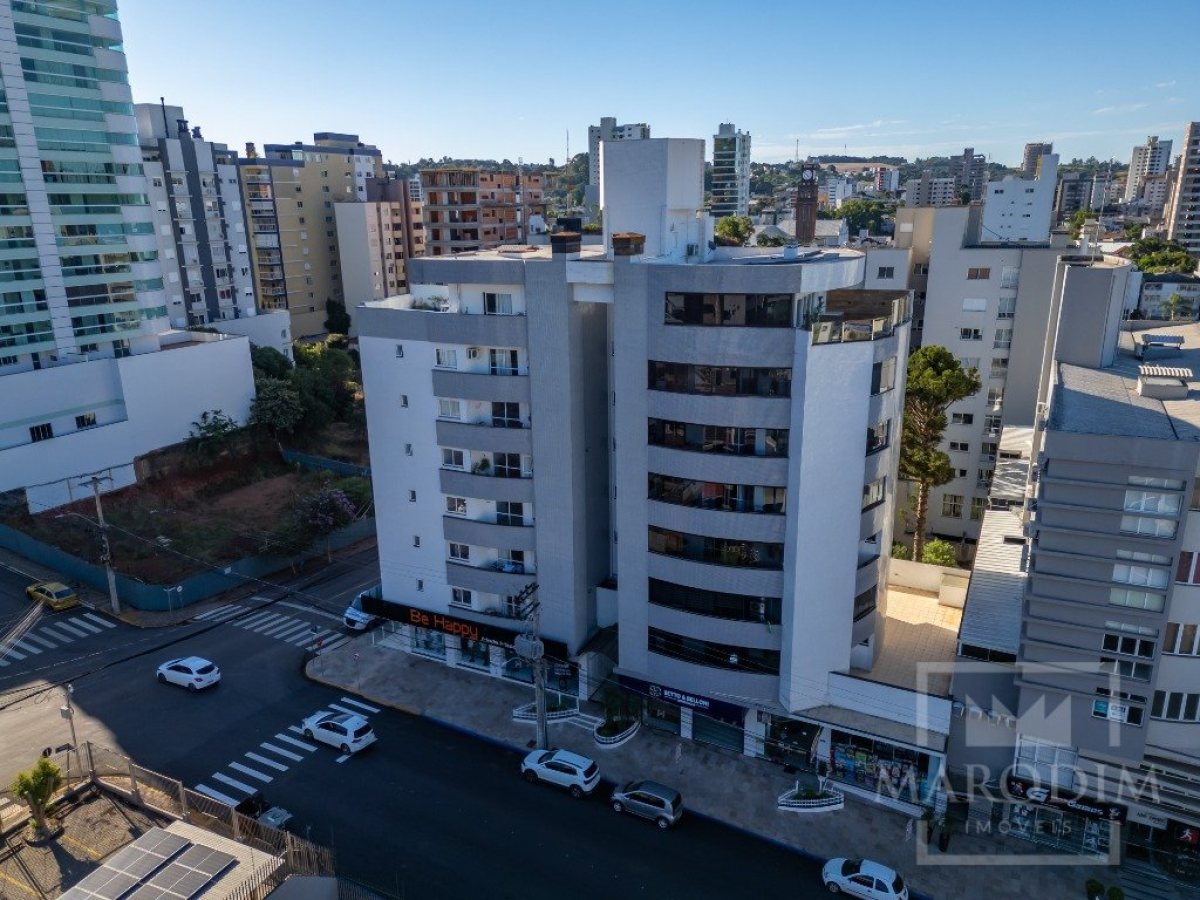 Apartamento com 261m², 3 dormitórios, Sim suíte, 2 vagas, no bairro Centro em Marau
