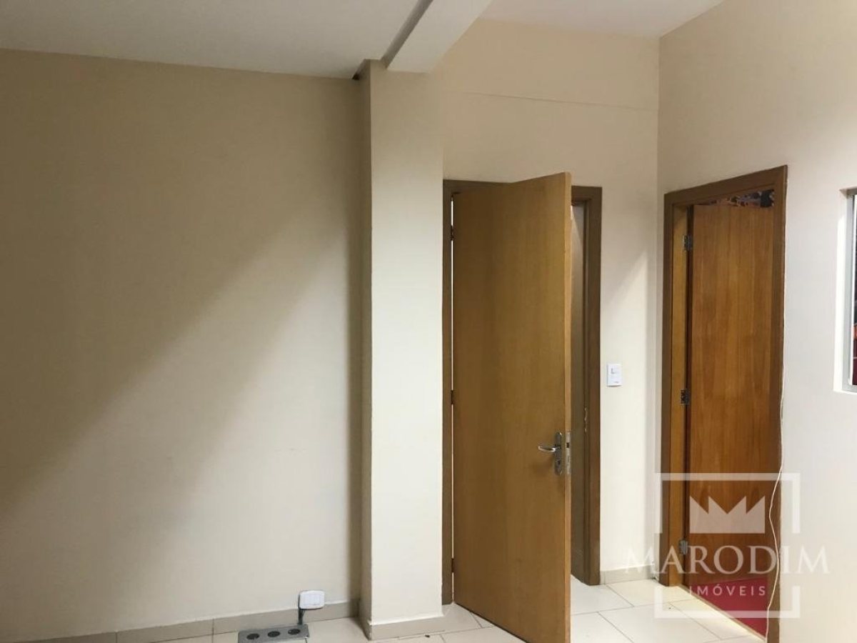 Salas/Conjuntos com 186m², Nao suíte, no bairro Centro em Marau