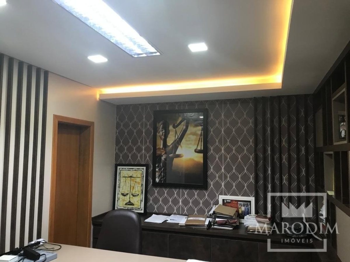 Salas/Conjuntos com 186m², Nao suíte, no bairro Centro em Marau