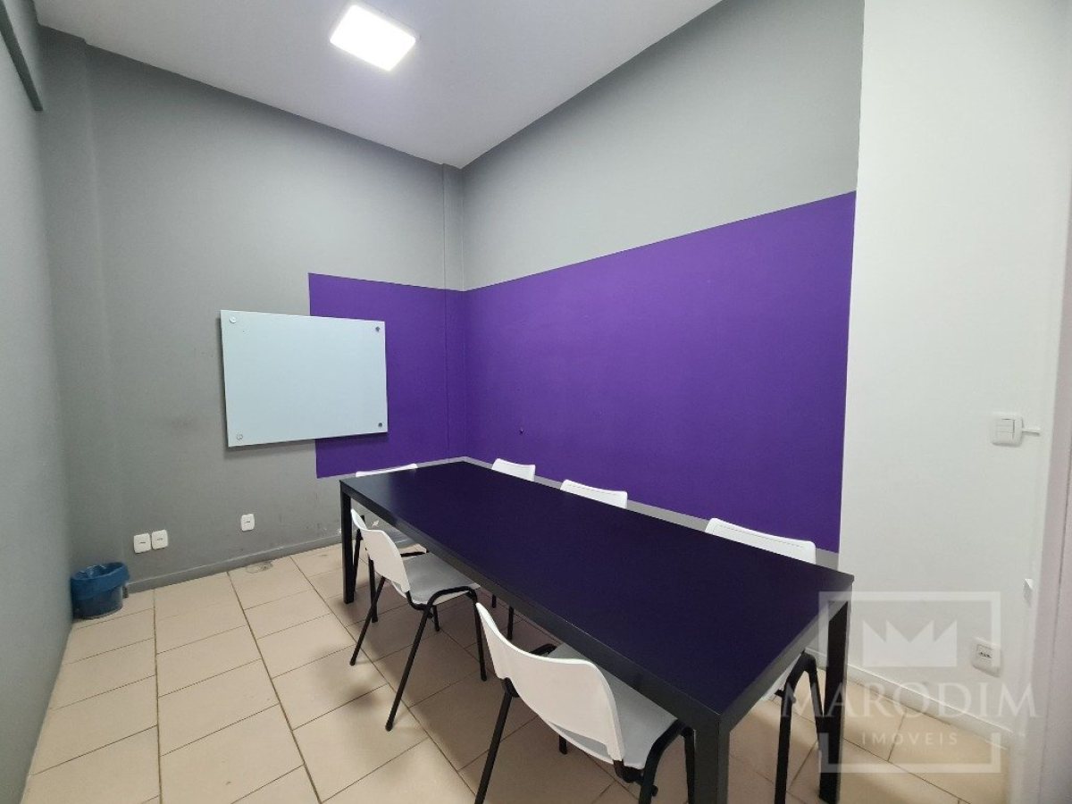 Salas/Conjuntos com 176m², Nao suíte, no bairro Centro em Marau