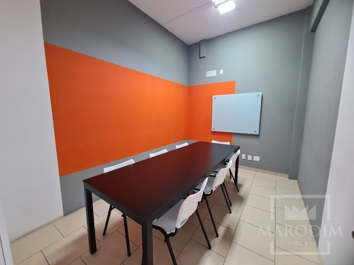 Salas/Conjuntos com 176m², Nao suíte, no bairro Centro em Marau