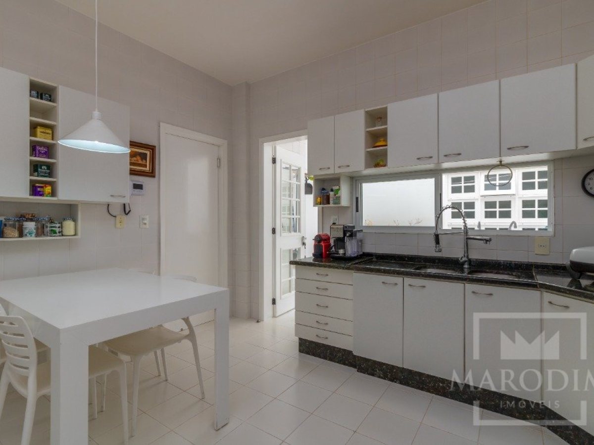 Casa com 680m², 3 dormitórios, Sim suíte, 3 vagas, no bairro Bosque em Marau