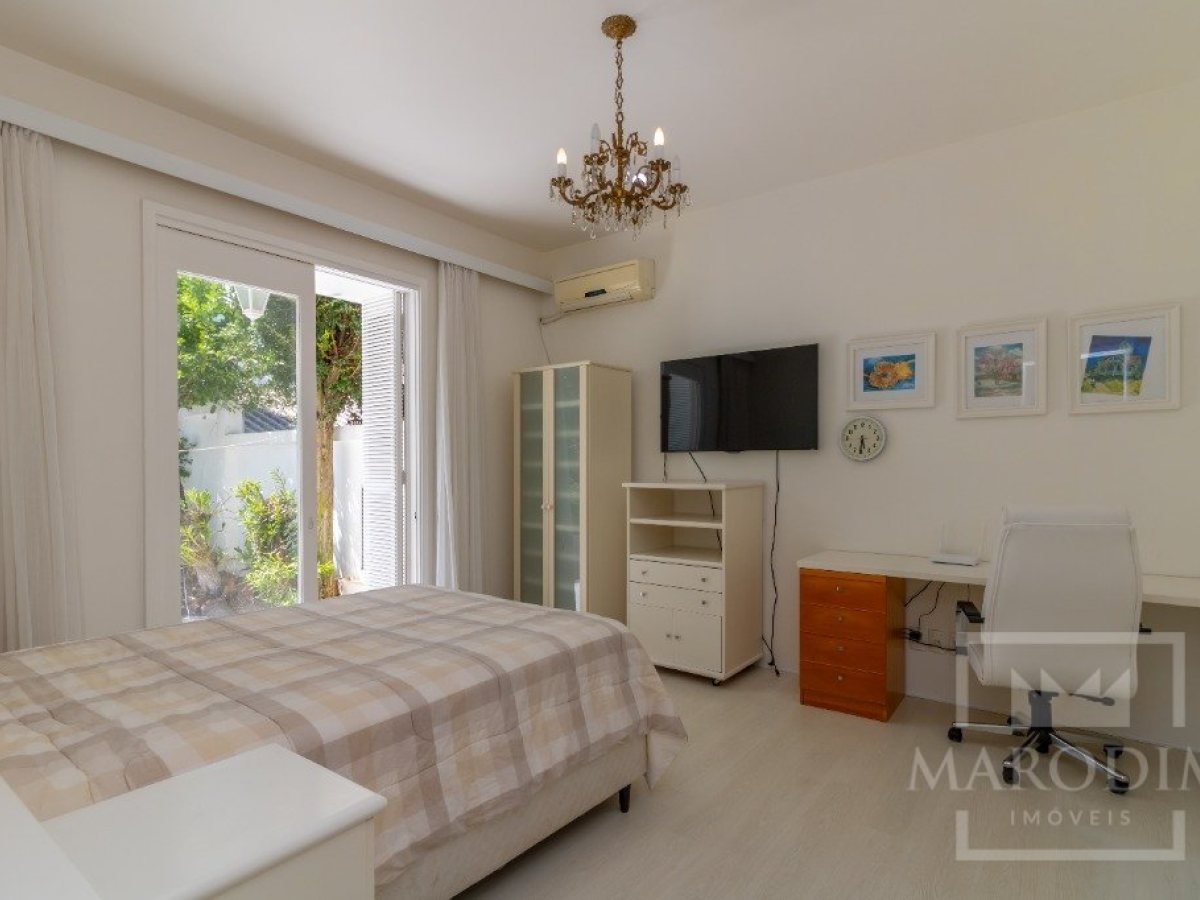 Casa com 680m², 3 dormitórios, Sim suíte, 3 vagas, no bairro Bosque em Marau