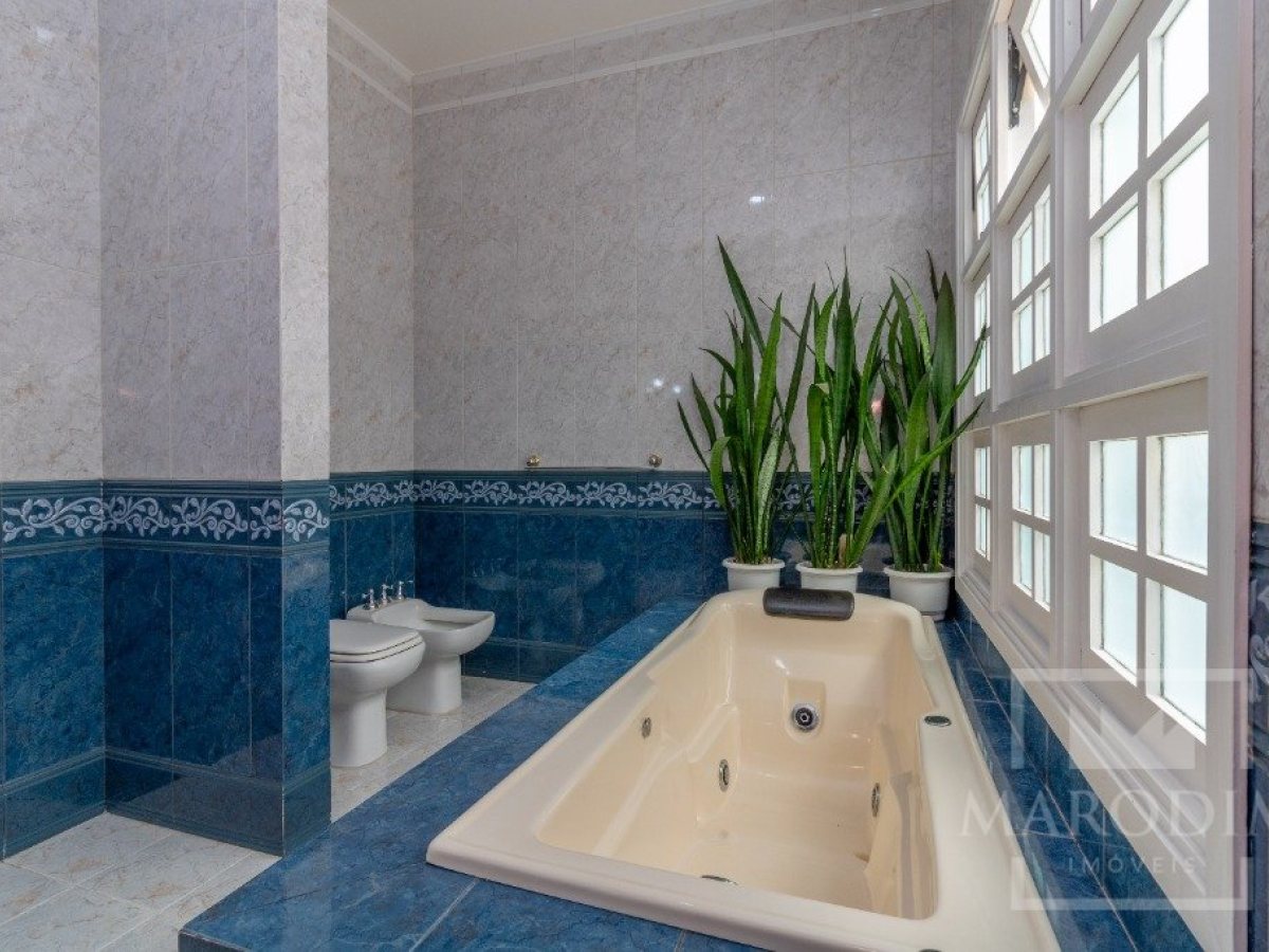 Casa com 680m², 3 dormitórios, Sim suíte, 3 vagas, no bairro Bosque em Marau