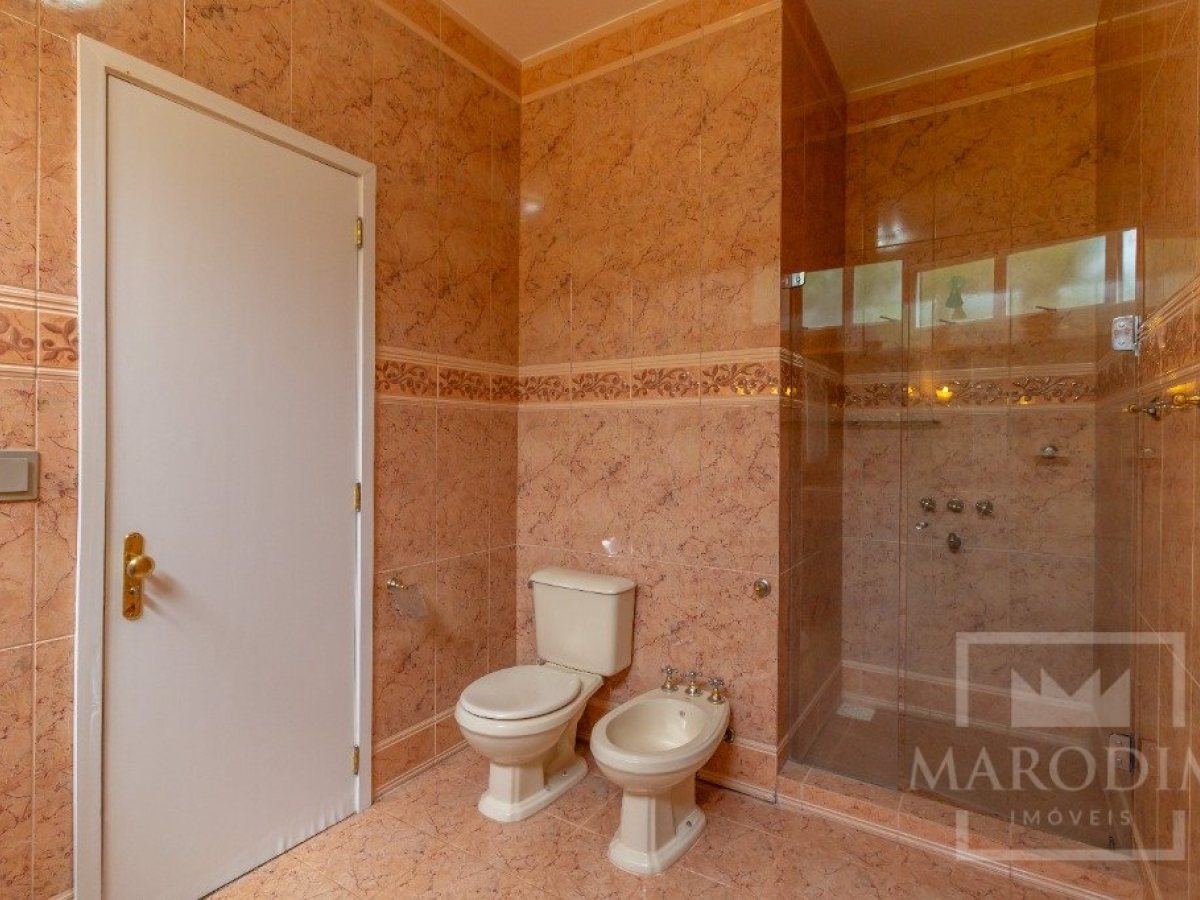 Casa com 680m², 3 dormitórios, Sim suíte, 3 vagas, no bairro Bosque em Marau