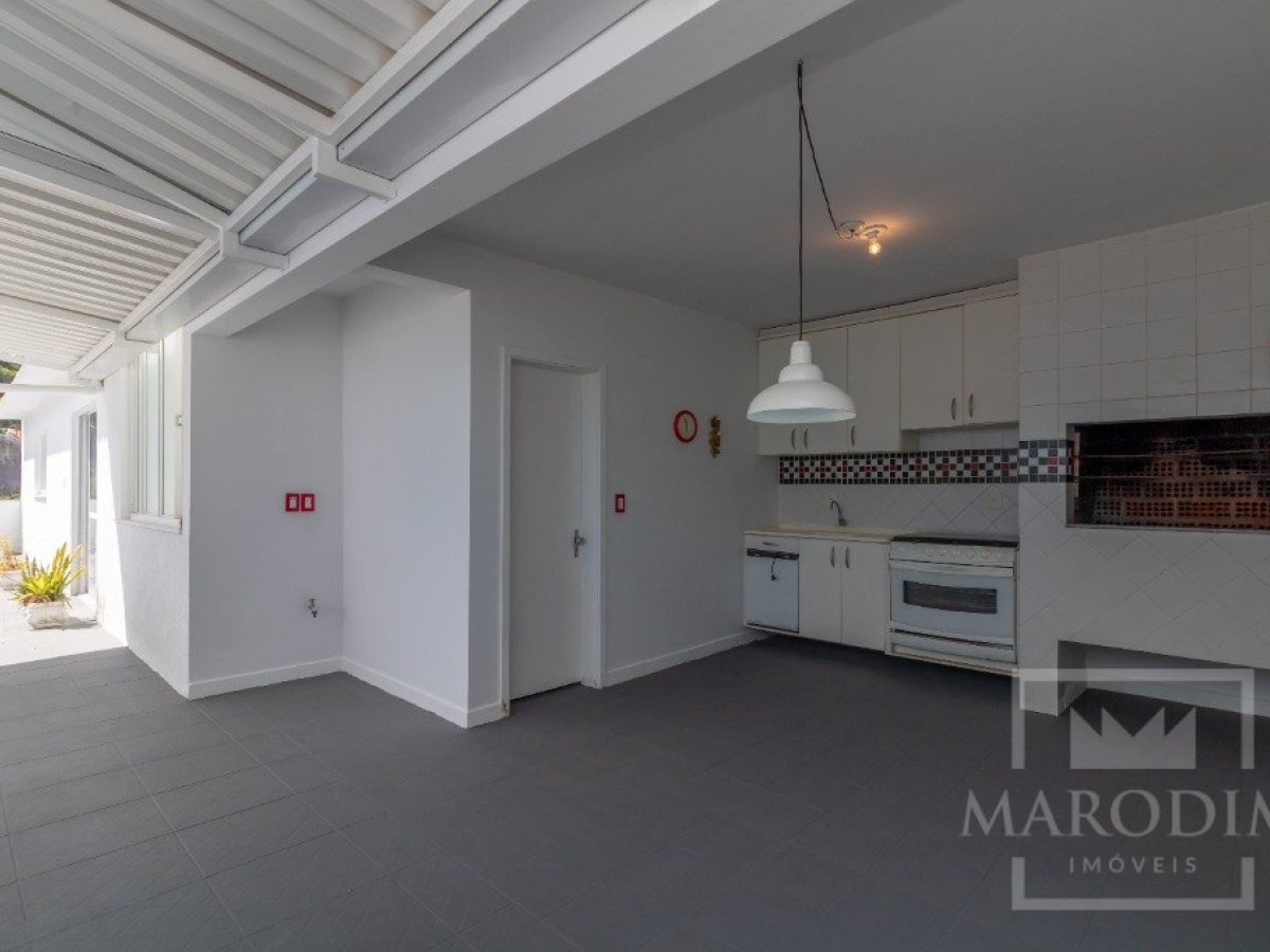 Casa com 680m², 3 dormitórios, Sim suíte, 3 vagas, no bairro Bosque em Marau