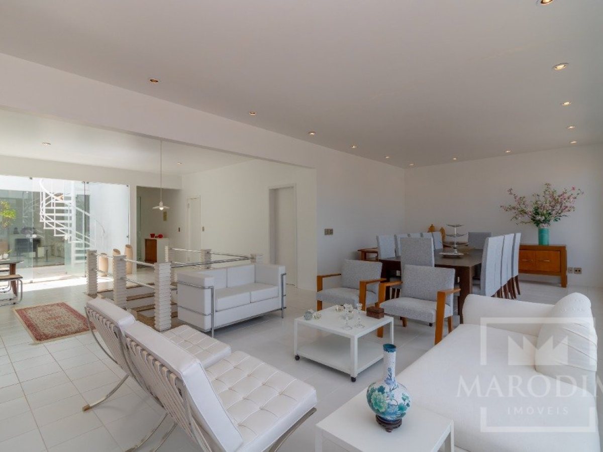 Casa com 680m², 3 dormitórios, Sim suíte, 3 vagas, no bairro Bosque em Marau