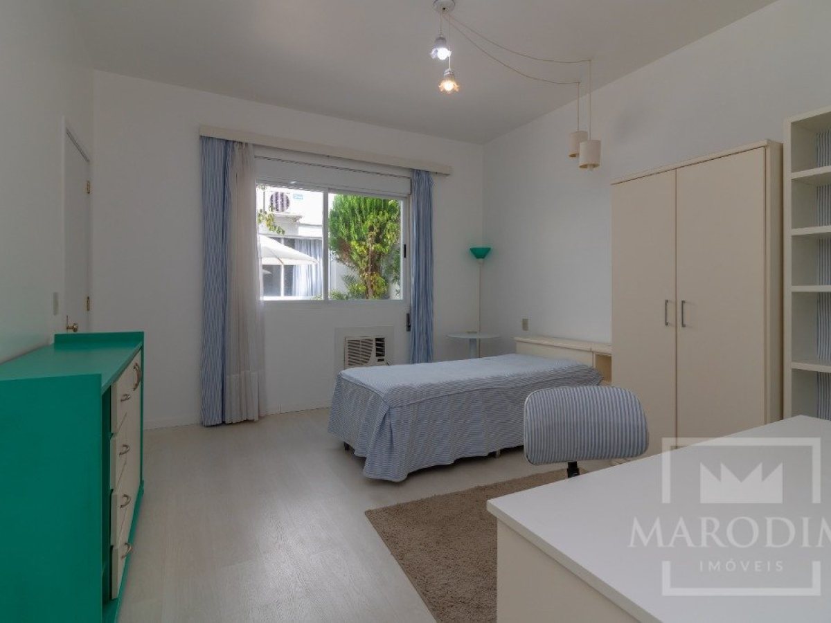 Casa com 680m², 3 dormitórios, Sim suíte, 3 vagas, no bairro Bosque em Marau