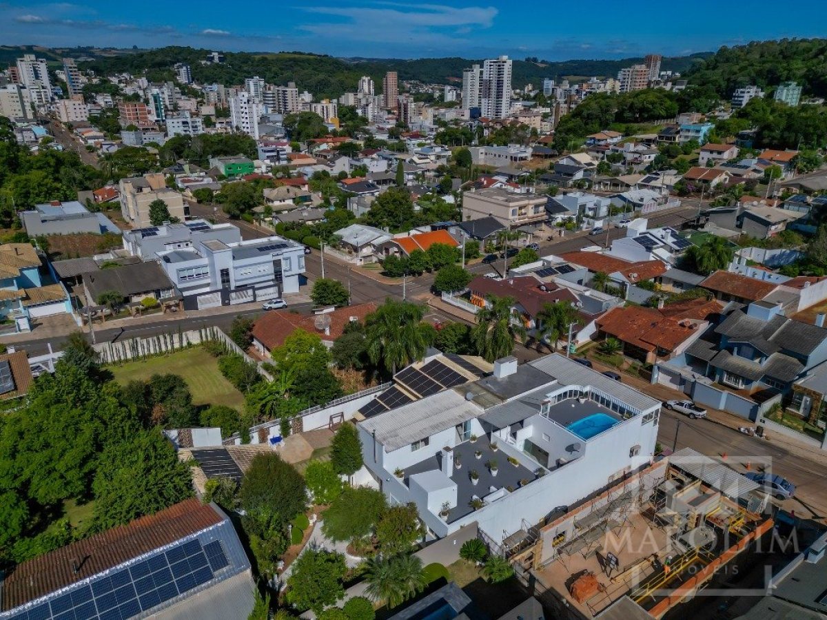 Casa com 680m², 3 dormitórios, Sim suíte, 3 vagas, no bairro Bosque em Marau