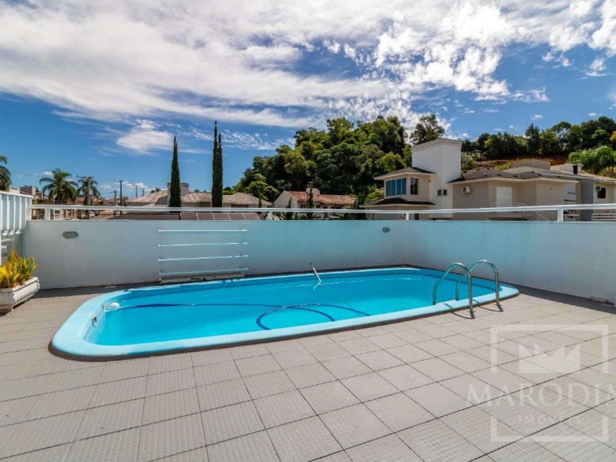 Casa com 680m², 3 dormitórios, Sim suíte, 3 vagas, no bairro Bosque em Marau