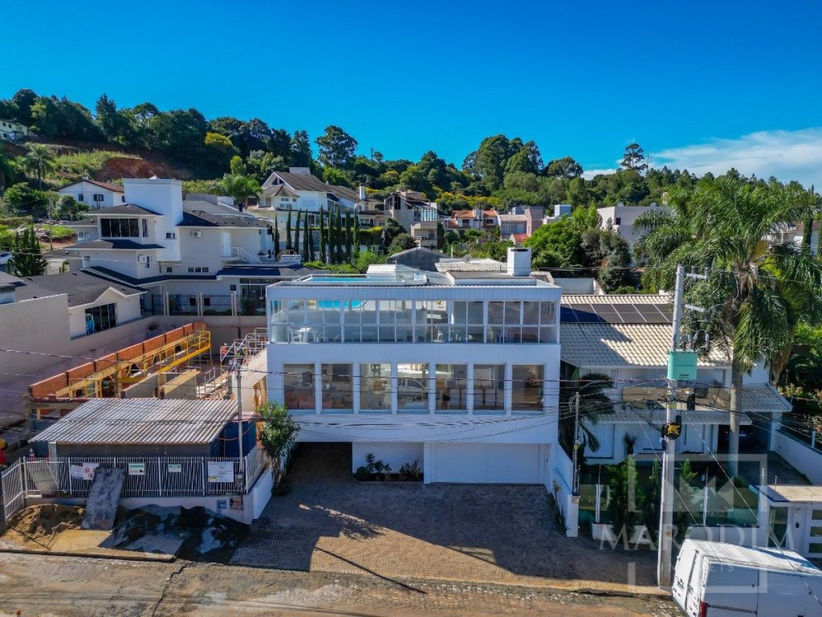 Casa com 680m², 3 dormitórios, Sim suíte, 3 vagas, no bairro Bosque em Marau