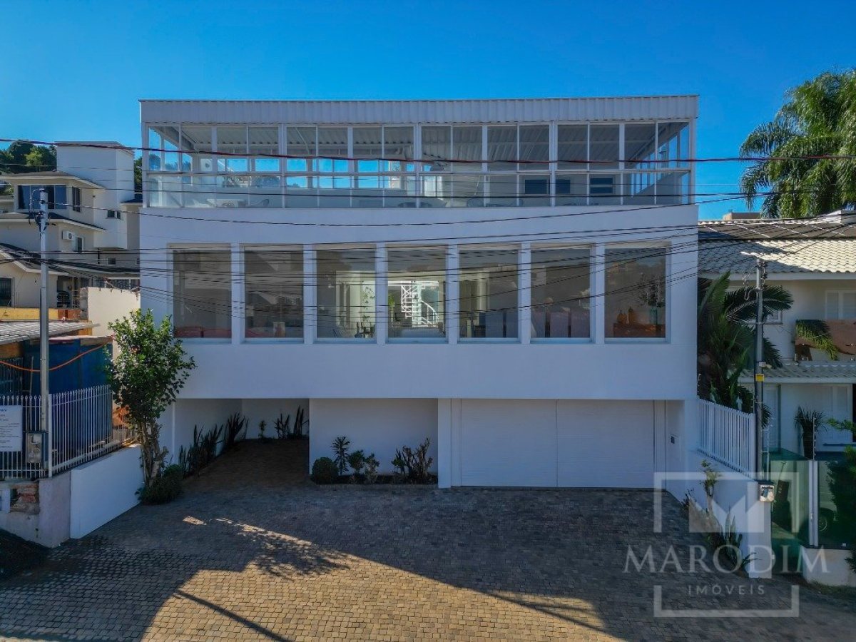 Casa com 680m², 3 dormitórios, Sim suíte, 3 vagas, no bairro Bosque em Marau