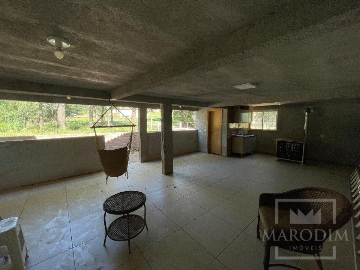 Sítio com 180m², 3 dormitórios, Nao suíte, 2 vagas, no bairro Interior Comunidade em Marau