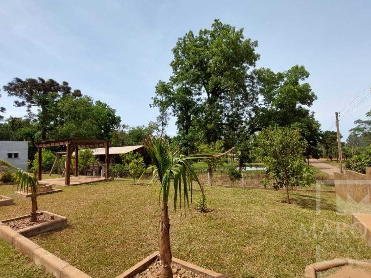 Sítio com 180m², 3 dormitórios, Nao suíte, 2 vagas, no bairro Interior Comunidade em Marau