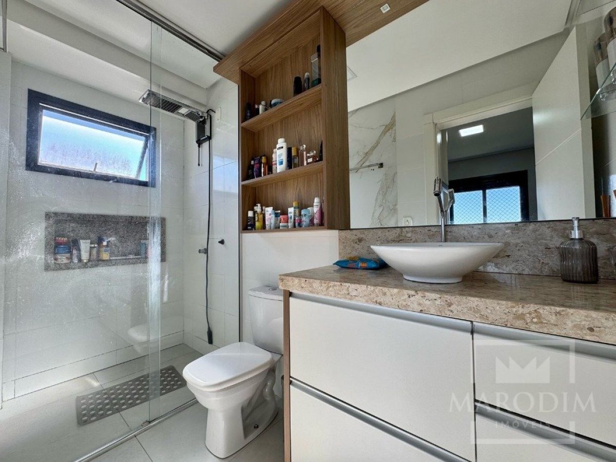 Apartamento com 79m², 2 dormitórios, Sim suíte, 2 vagas, no bairro Loteamento Santin em Marau