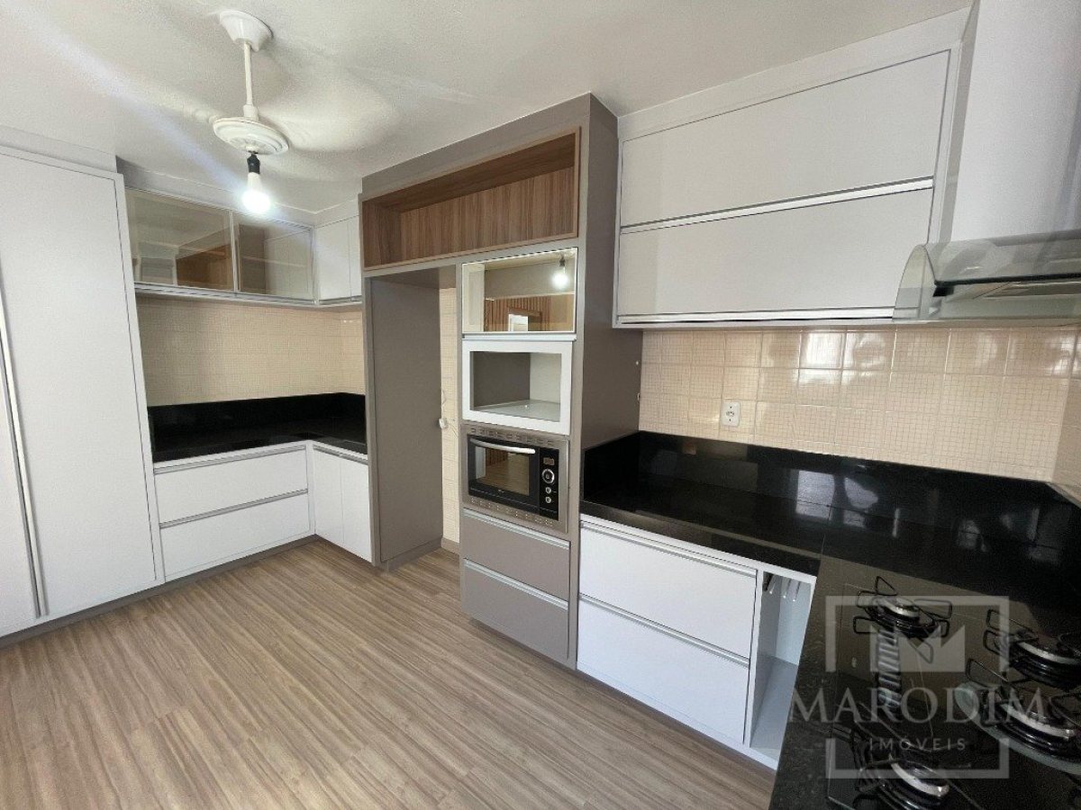 Apartamento com 115m², 3 dormitórios, Nao suíte, 1 vaga, no bairro Centro em Marau