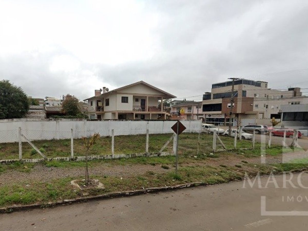Terreno com 274m², Nao suíte, no bairro Centro em Marau