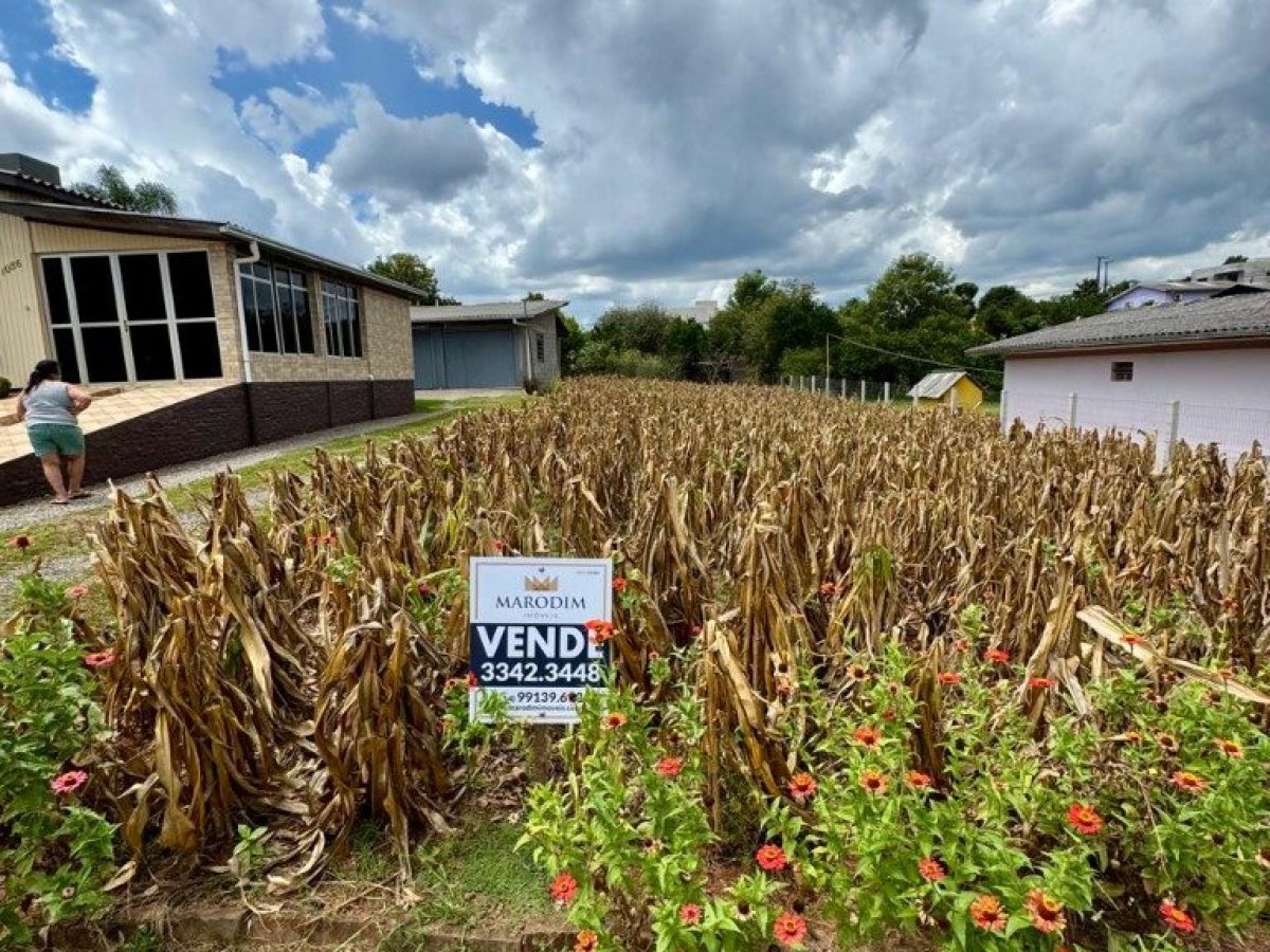 Terreno com 480m², Nao suíte, no bairro Santa Lucia em Marau