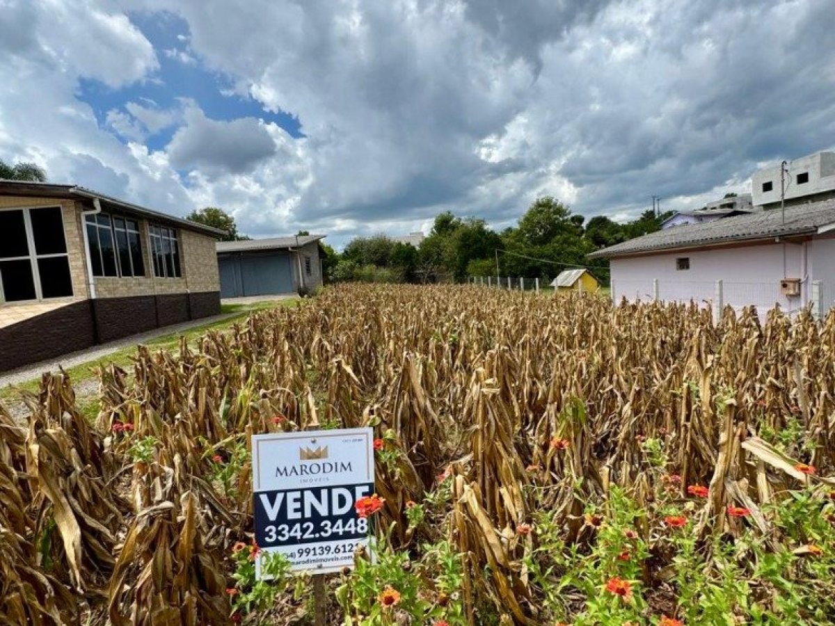 Terreno com 480m², Nao suíte, no bairro Santa Lucia em Marau