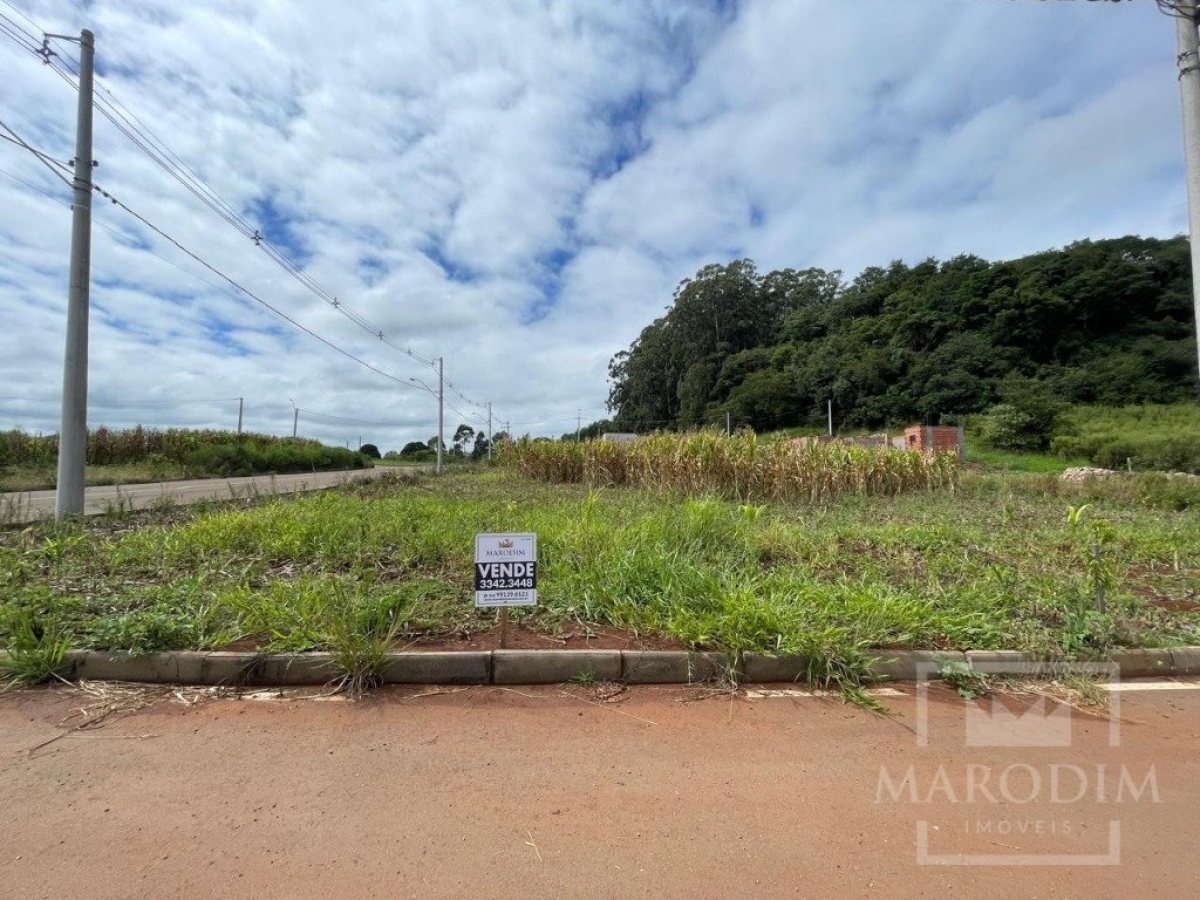 Terreno com 350m², Nao suíte, no bairro Loteamento Romani em Marau