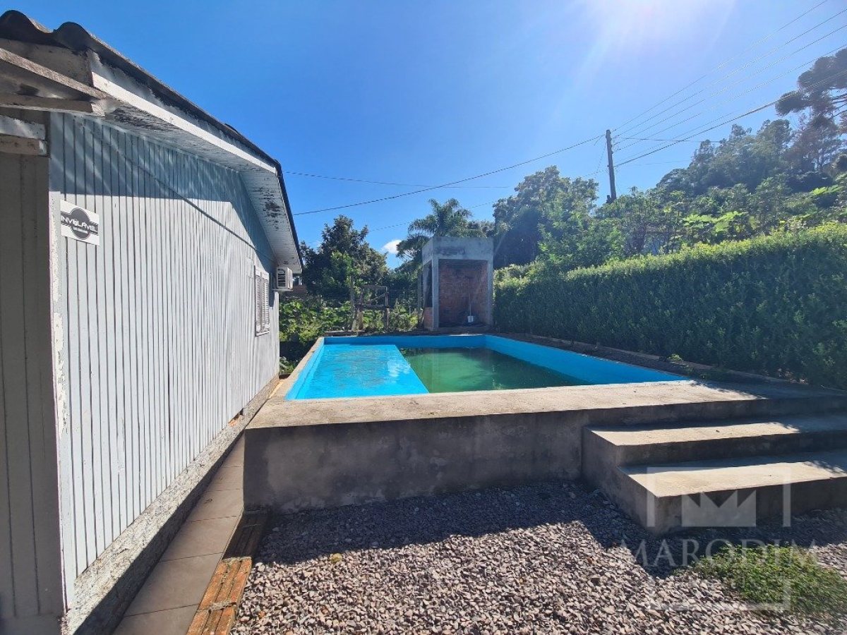 Casa com 63m², 2 dormitórios, Nao suíte, no bairro Gruta do Rio Marau em Marau