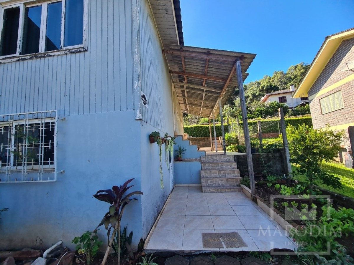 Casa com 63m², 2 dormitórios, Nao suíte, no bairro Gruta do Rio Marau em Marau