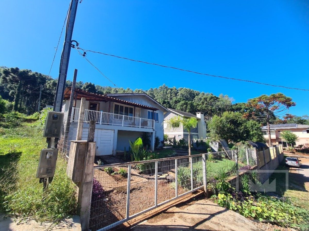 Casa com 63m², 2 dormitórios, Nao suíte, no bairro Gruta do Rio Marau em Marau