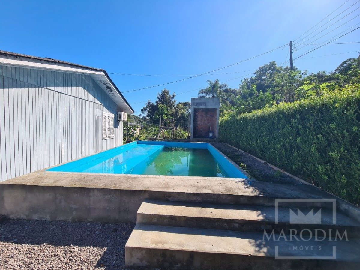 Casa com 63m², 2 dormitórios, Nao suíte, no bairro Gruta do Rio Marau em Marau