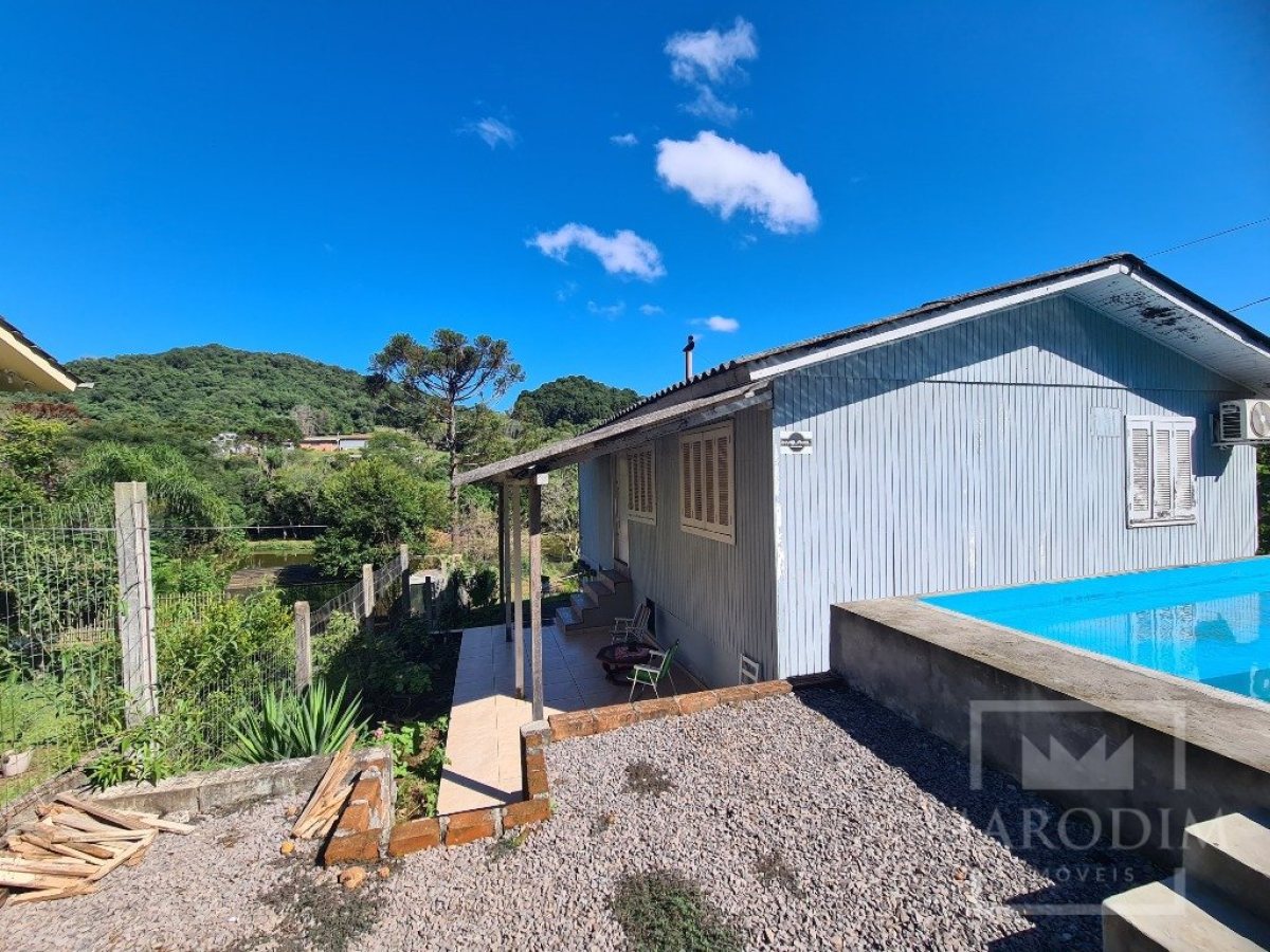 Casa com 63m², 2 dormitórios, Nao suíte, no bairro Gruta do Rio Marau em Marau