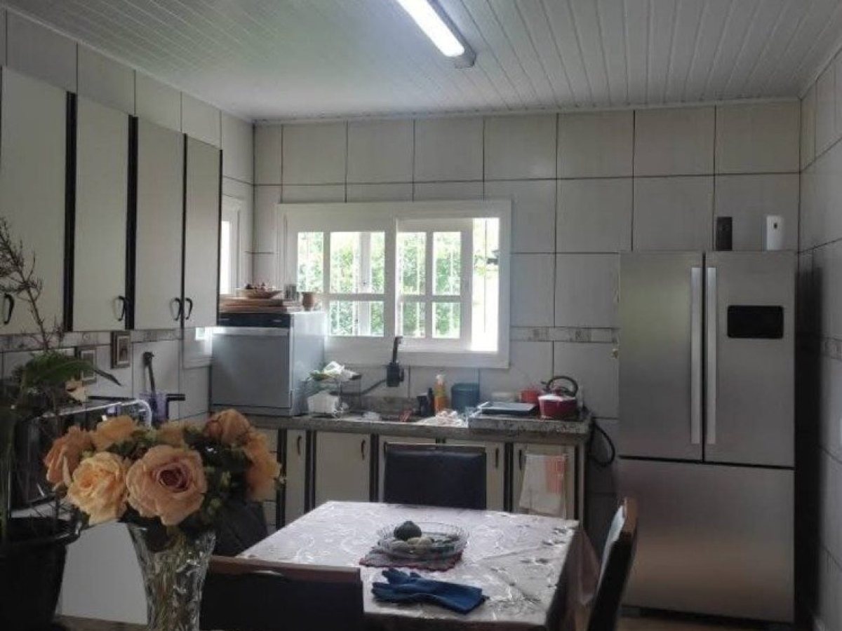 Casa com 150m², 4 dormitórios, Nao suíte, 2 vagas, no bairro Gruta do Rio Marau em Marau