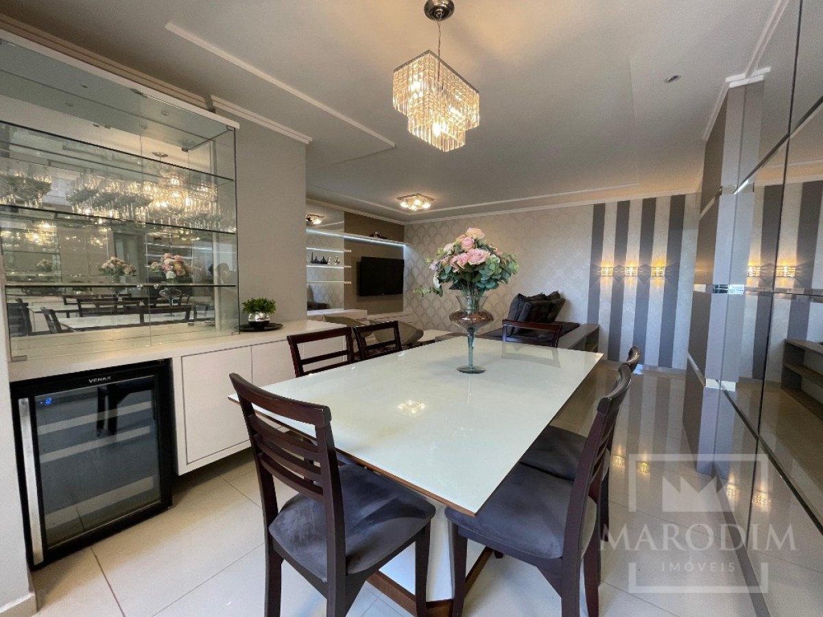 Apartamento com 123m², 2 dormitórios, Sim suíte, 1 vaga, no bairro Centro em Marau