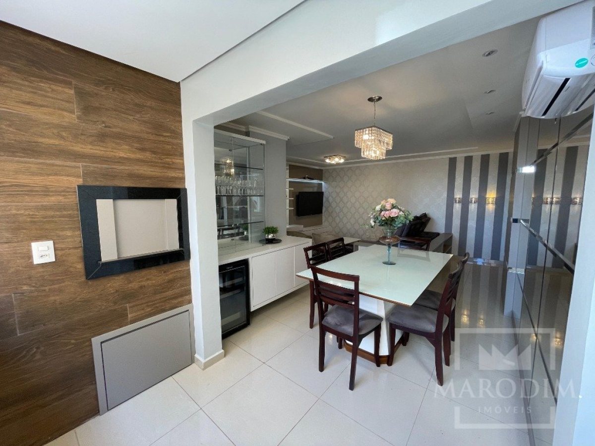 Apartamento com 123m², 2 dormitórios, Sim suíte, 1 vaga, no bairro Centro em Marau