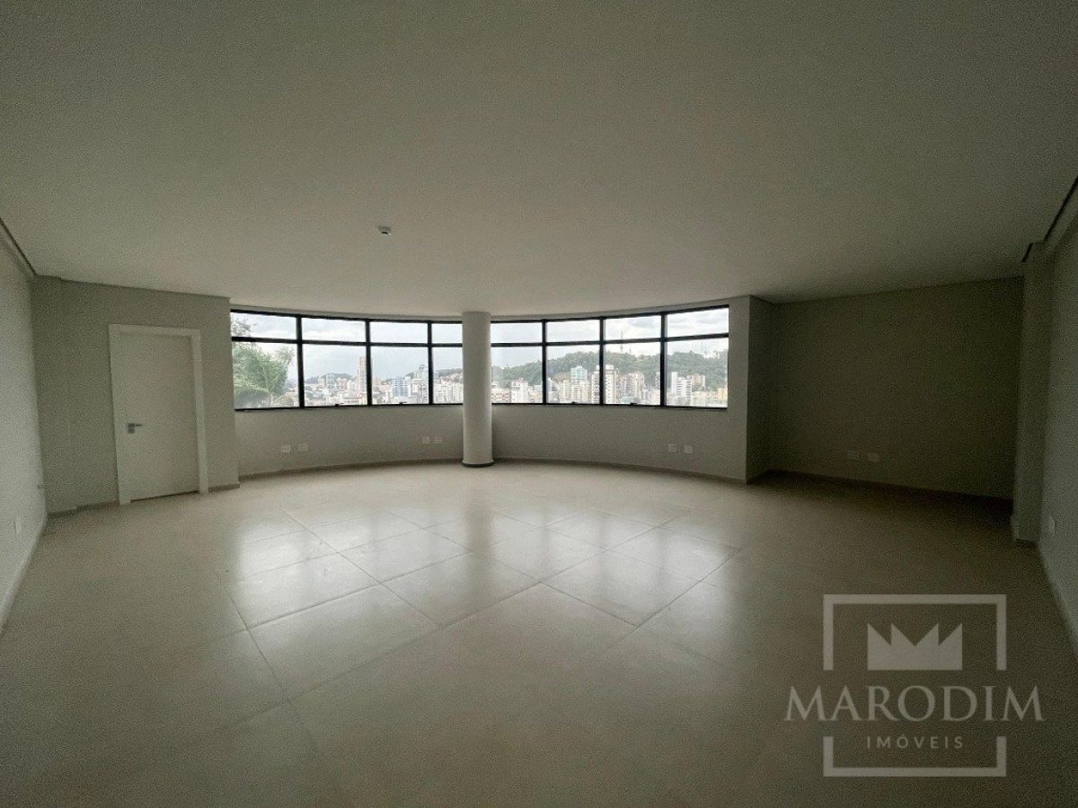 Salas/Conjuntos com 92m², Nao suíte, no bairro VIla Borges em Marau