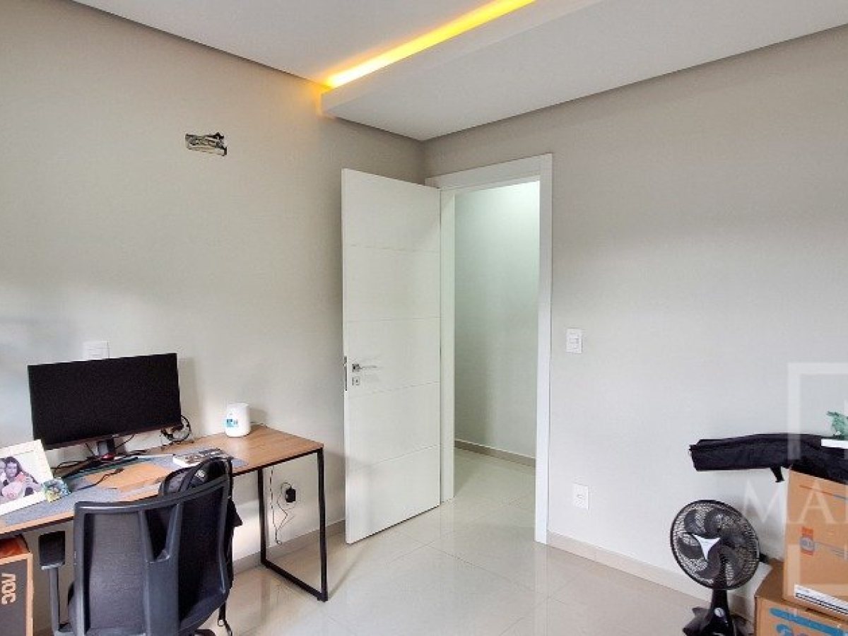 Apartamento com 153m², 3 dormitórios, Sim suíte, 1 vaga, no bairro Centro em Marau